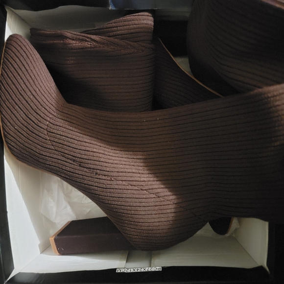 Thigh High Sock Boots - Picture 4 of 4